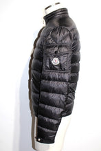 Load image into Gallery viewer, MONCLER　蒙口 羽绒服 男款
